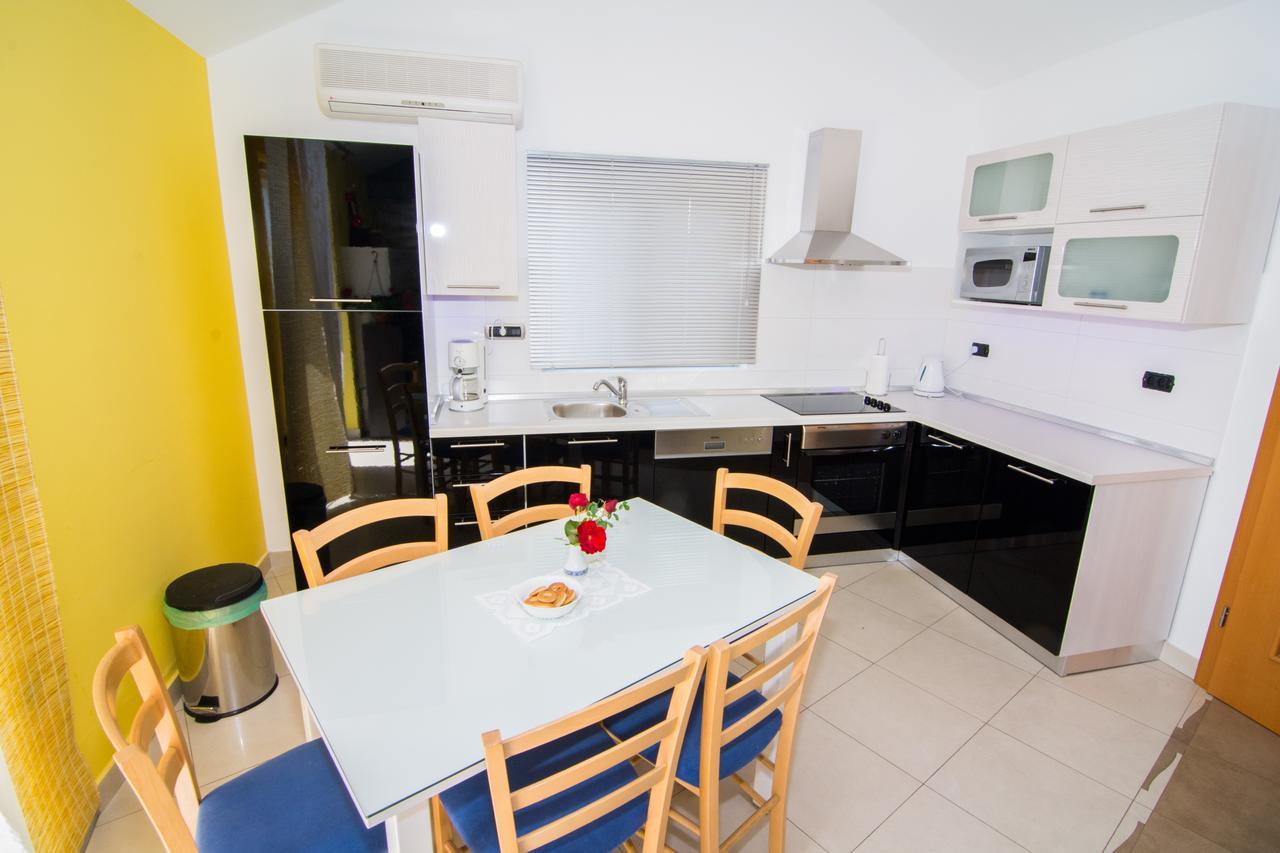 Apartments Ruzica Pinezići 외부 사진